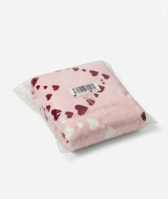 Пледом Victoria's Secret